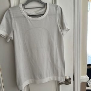 Lululemon Swiftly tech short sleeve T-shirt